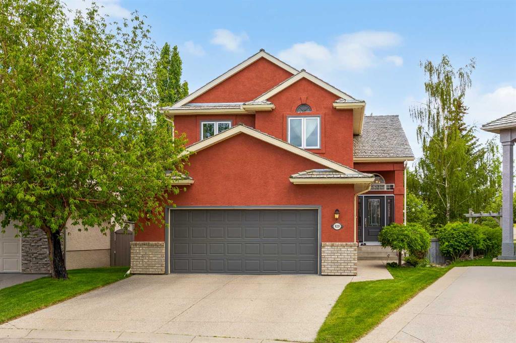 Picture of 929 Sierra Morena Court SW, Calgary Real Estate Listing