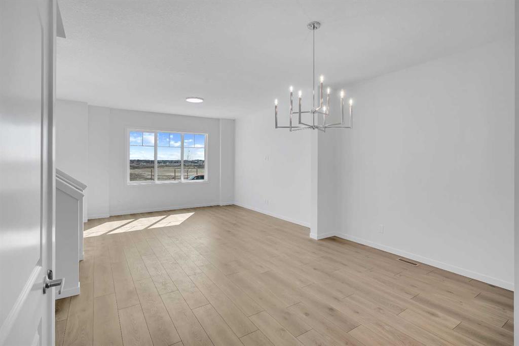 Picture of 541 Bayview Street SW, Airdrie Real Estate Listing