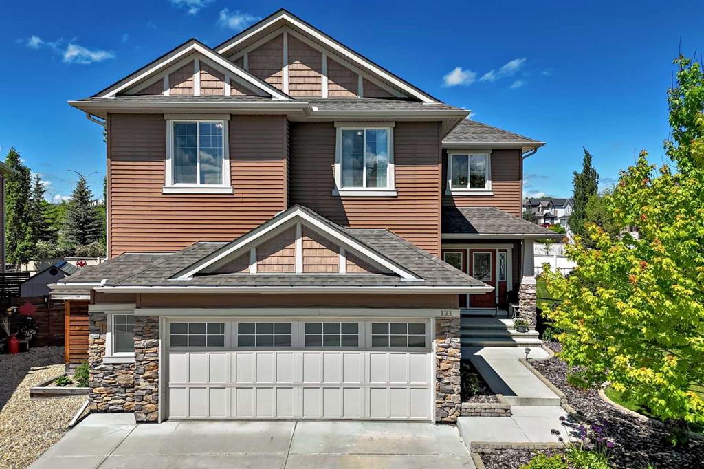 Picture of 121 Drake Landing Manor , Okotoks Real Estate Listing