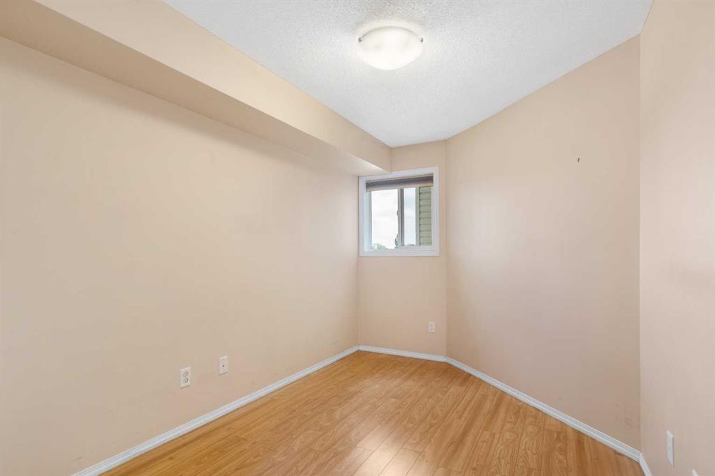 Picture of 2327, 700 Willowbrook Road NW, Airdrie Real Estate Listing