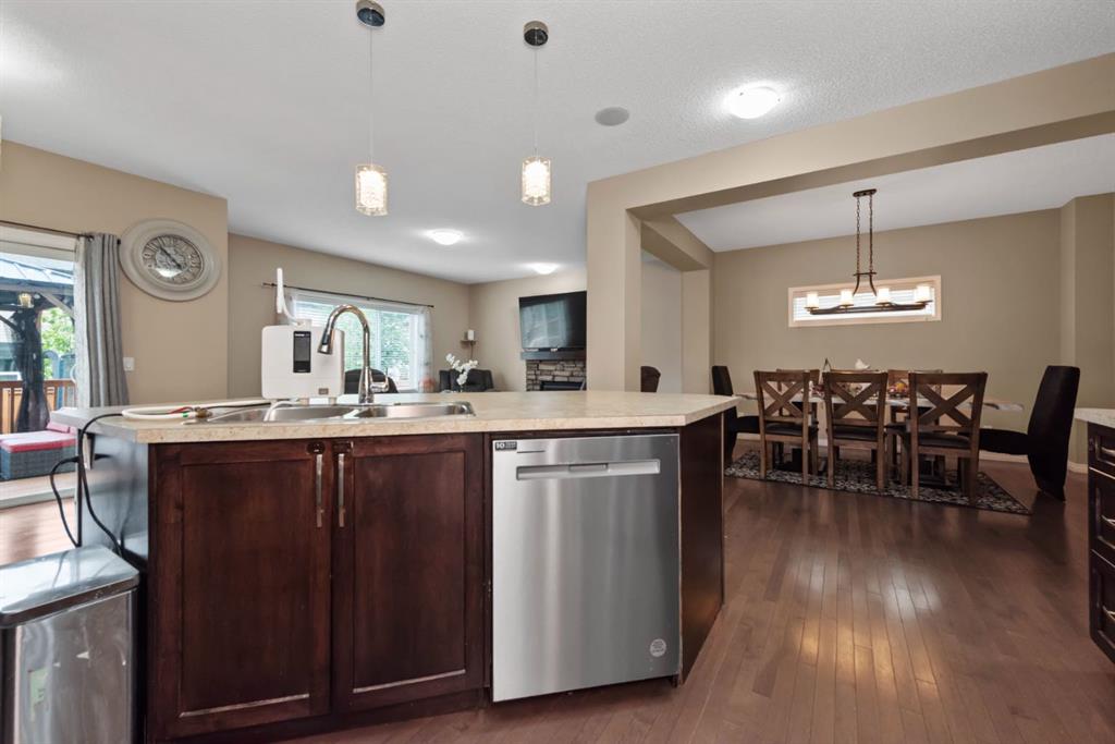 Picture of 203 Morningside Circle SW, Airdrie Real Estate Listing