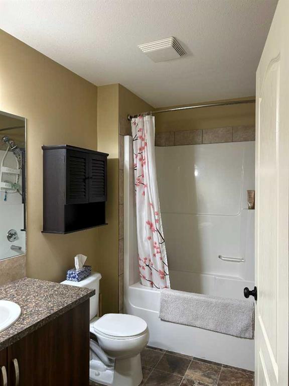 Picture of 5026 41 Street , Taber Real Estate Listing