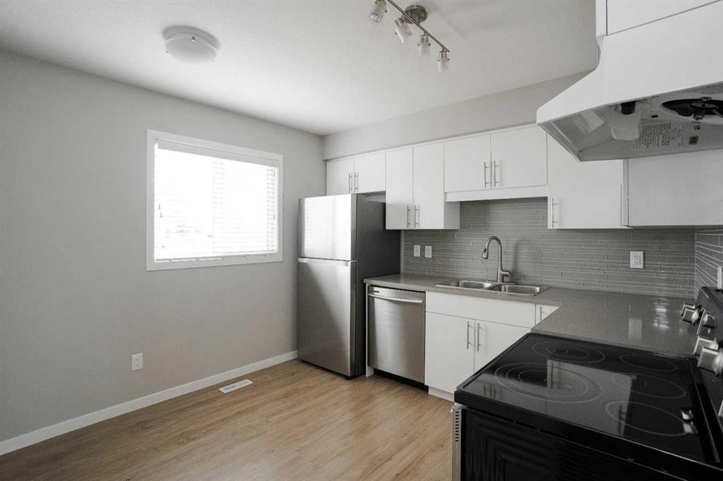 Picture of 37, 711 Beacon Hill Drive , Fort McMurray Real Estate Listing
