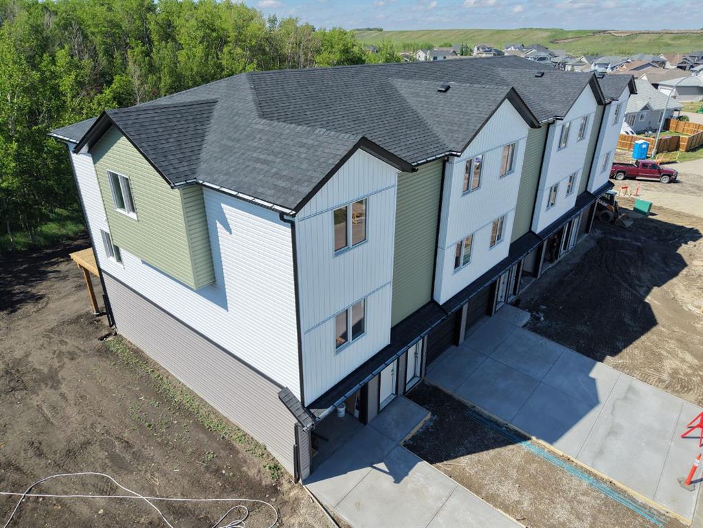 Picture of 1-6, 10 Valarosa Park , Didsbury Real Estate Listing