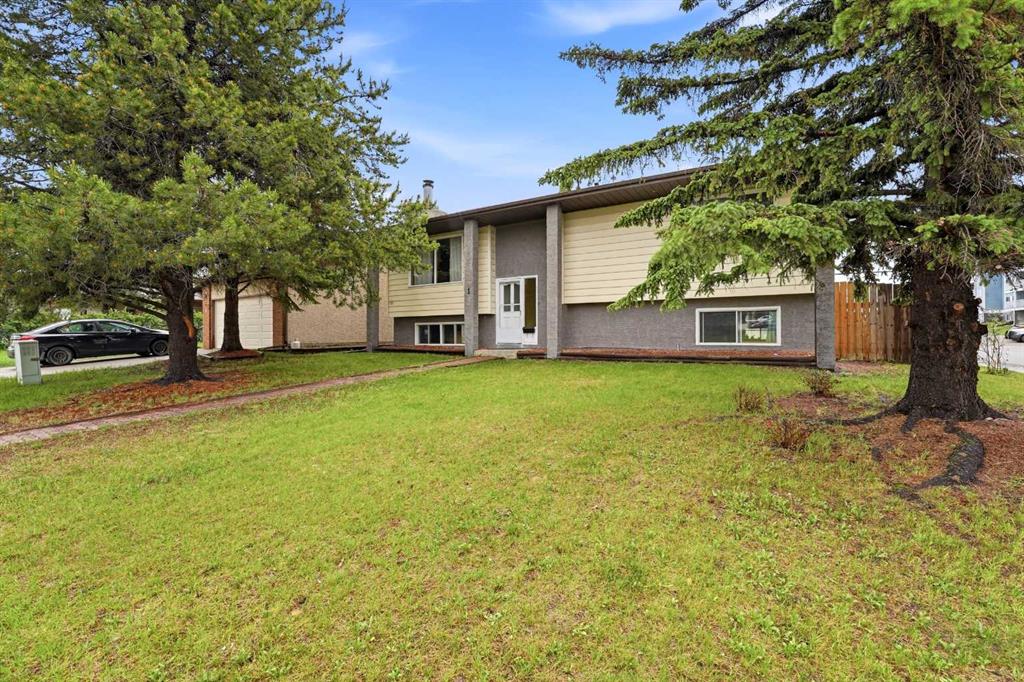 Picture of 1 Hallgren Avenue , Red Deer Real Estate Listing