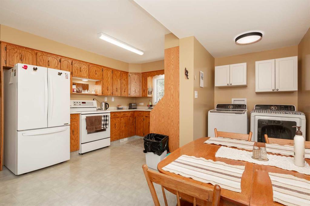 Picture of 606 5 Street , Warner Real Estate Listing