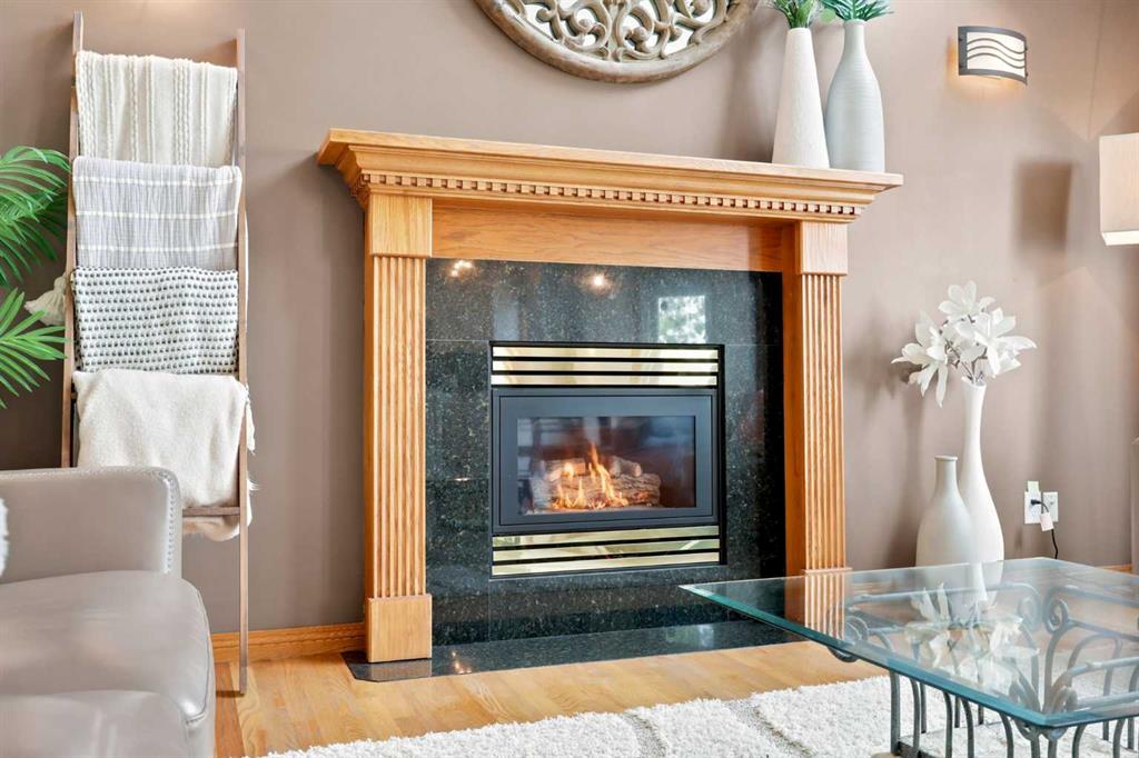 Picture of 360 Hidden Ranch Circle NW, Calgary Real Estate Listing