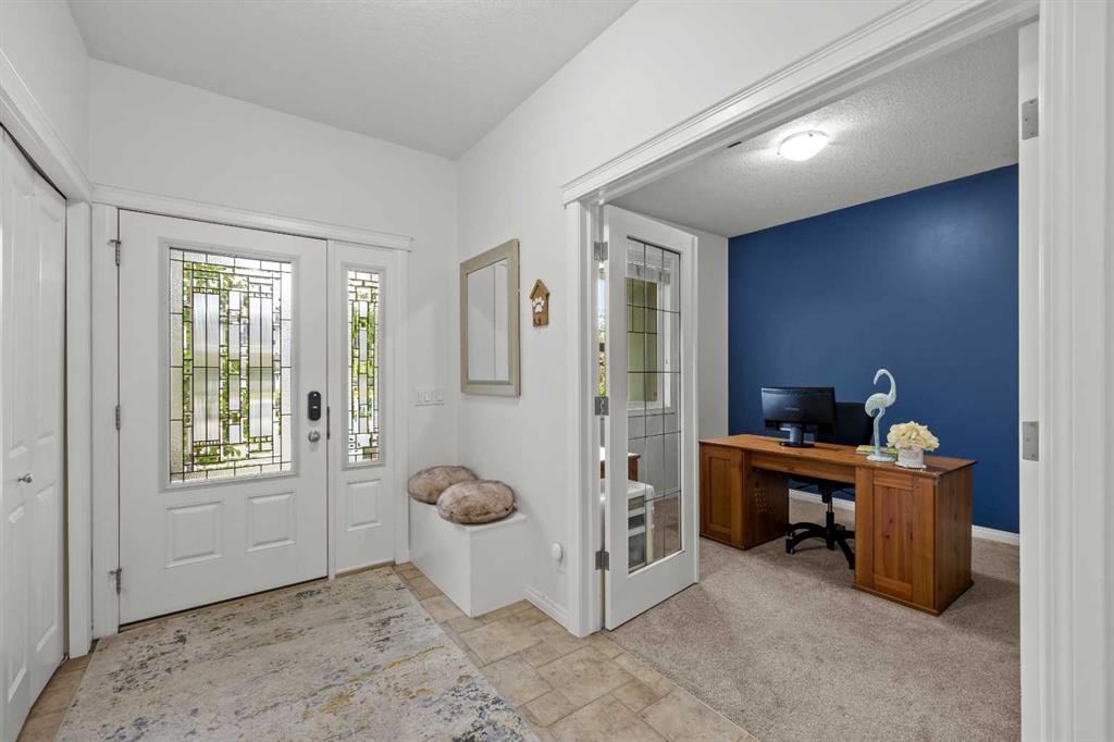 Picture of 318 Coopers Drive SW, Airdrie Real Estate Listing