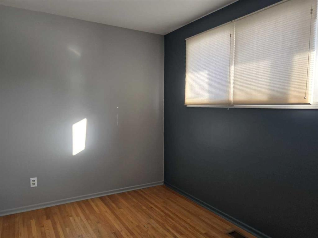 Picture of 101 Simpson Street , Hinton Real Estate Listing