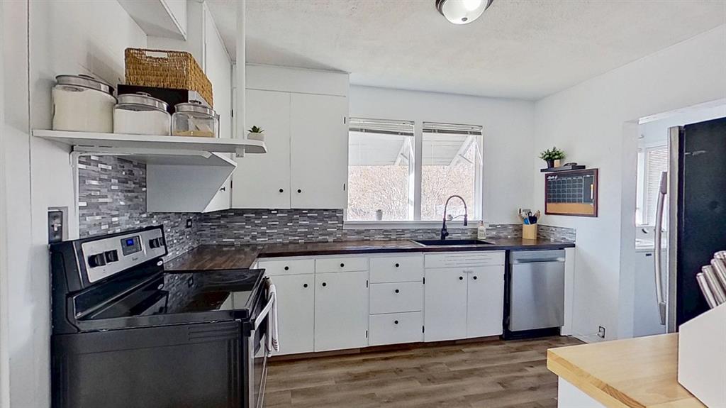 Picture of 5501 51 Street , Olds Real Estate Listing