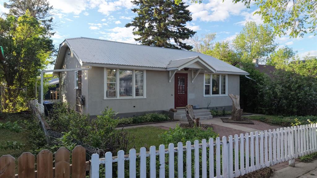 Picture of 2408 19 Street , Nanton Real Estate Listing