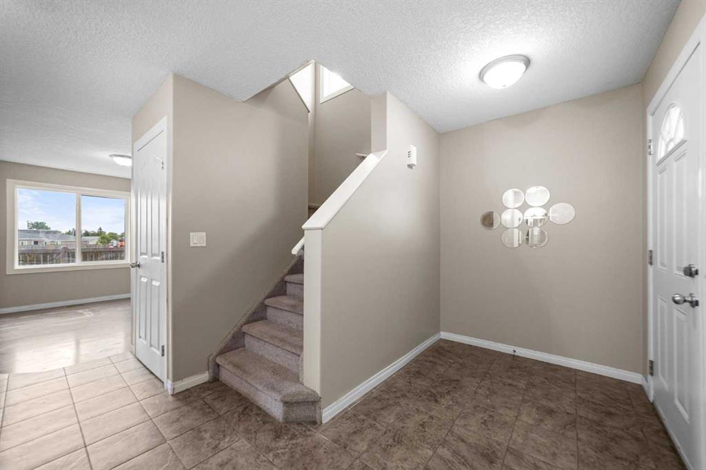 Picture of 3, 6802 50 Avenue , Camrose Real Estate Listing
