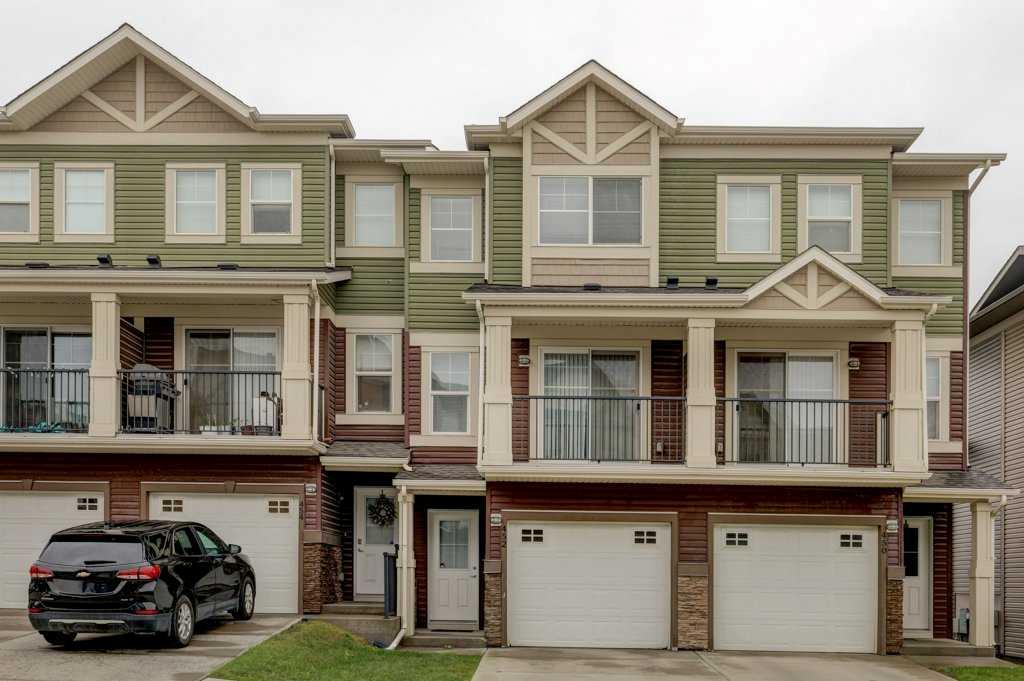 Picture of 452 Sage Hill Grove NW, Calgary Real Estate Listing