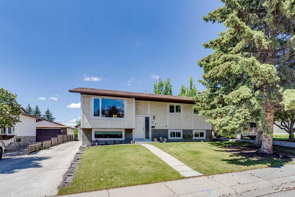Picture of 215 Silver Valley Rise NW, Calgary Real Estate Listing