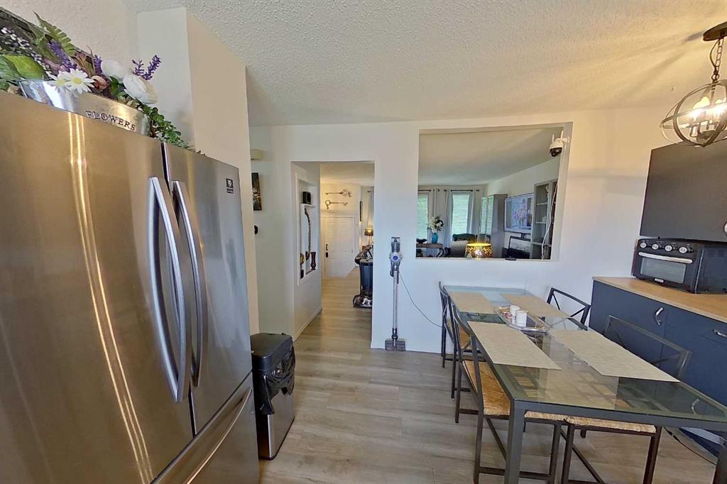 Picture of 3232 Doverville Crescent SE, Calgary Real Estate Listing
