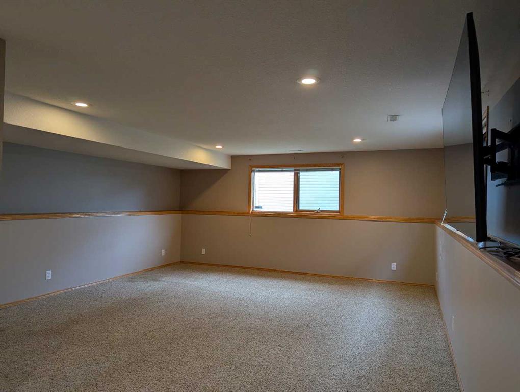 Picture of 4727 44 Street , Sylvan Lake Real Estate Listing