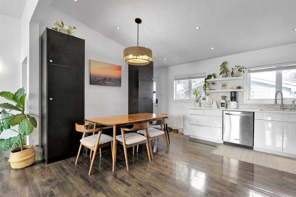 Picture of 4115 Bowlen Street NW, Calgary Real Estate Listing