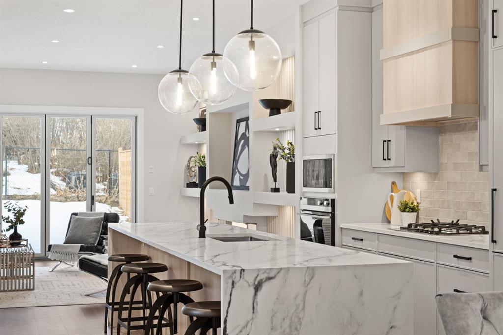 Picture of 2528 7 Avenue NW, Calgary Real Estate Listing