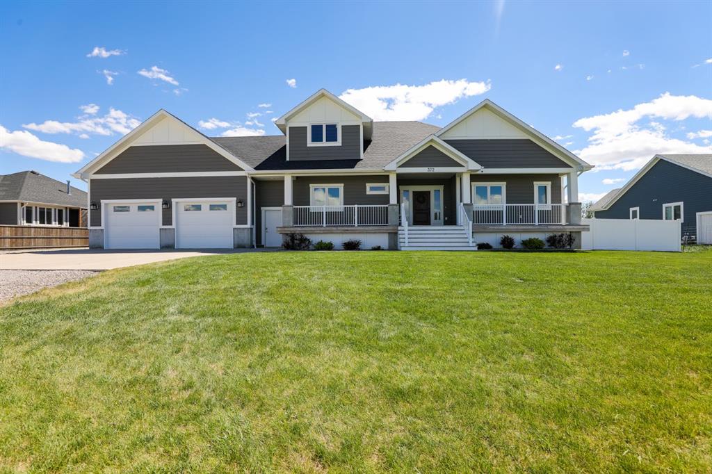 Picture of 372 E 1 Avenue N, Magrath Real Estate Listing