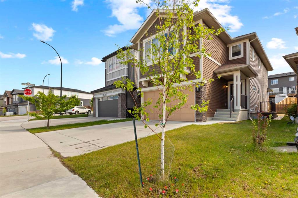 Picture of 249 Lucas Crescent NW, Calgary Real Estate Listing