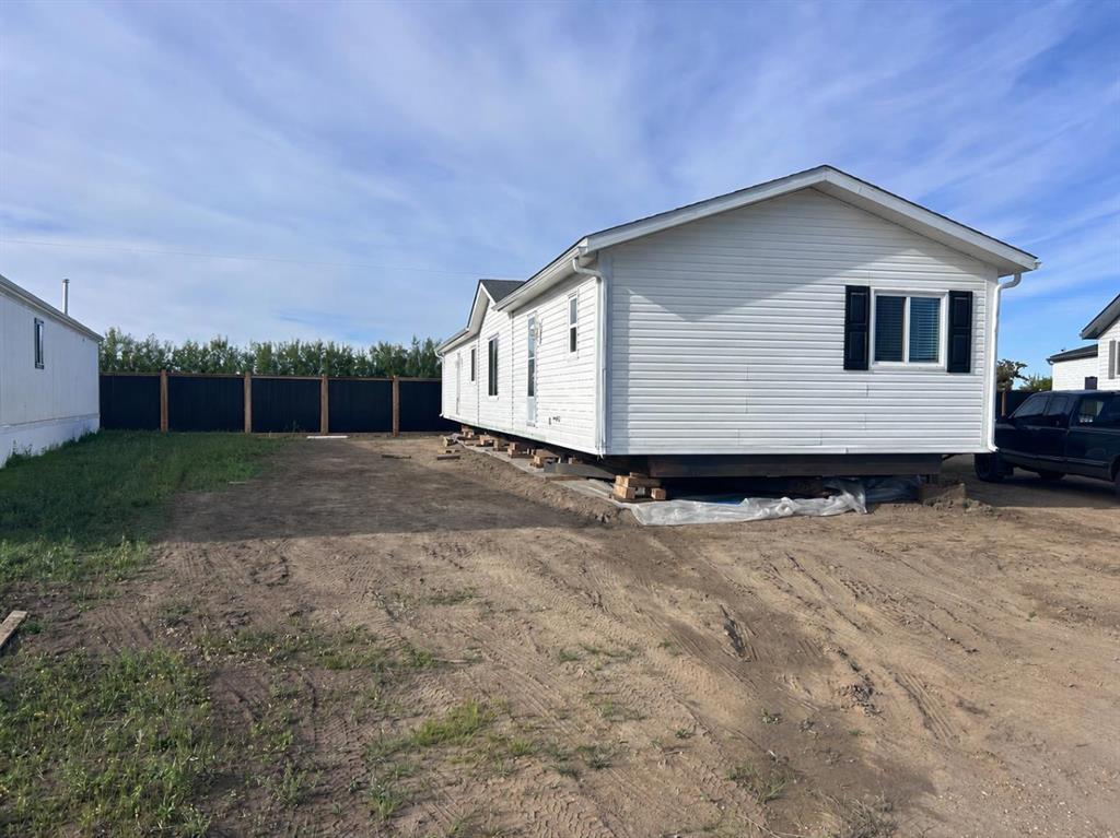 Picture of 10425 110 Avenue , La Crete Real Estate Listing