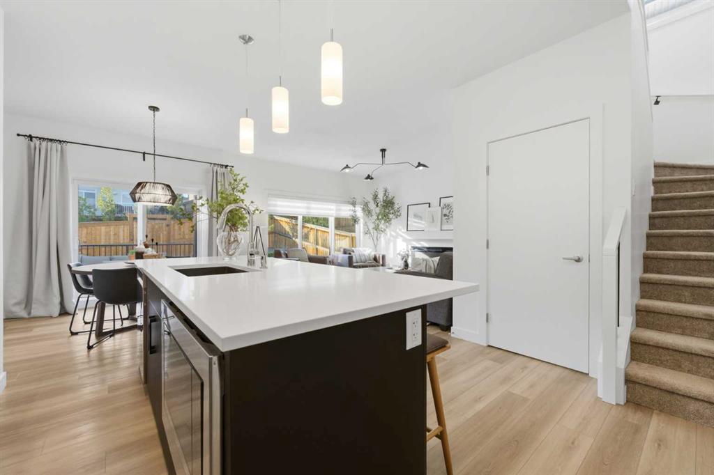 Picture of 92 Heritage Hill , Cochrane Real Estate Listing