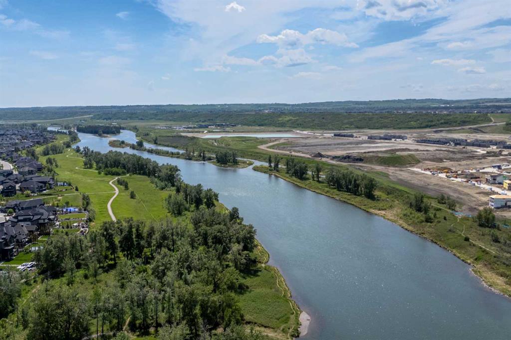 Picture of 405, 125 Wolf Hollow Crescent SE, Calgary Real Estate Listing