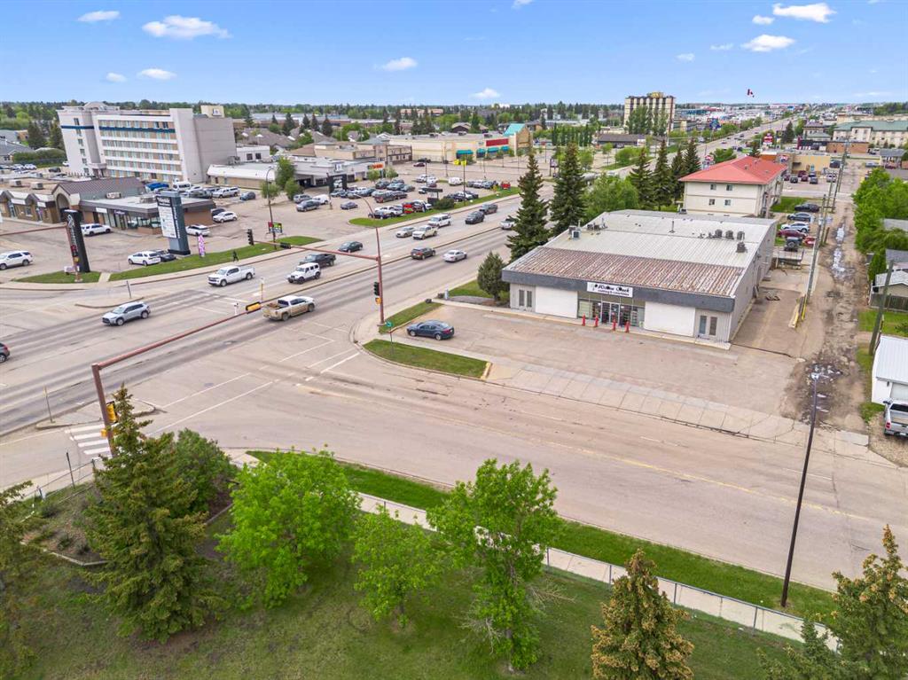 Picture of 5402 44 Street , Lloydminster Real Estate Listing