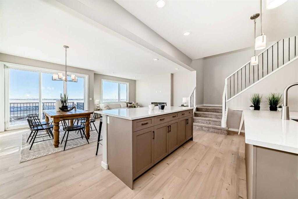 Picture of 167 Mallard Heath SE, Calgary Real Estate Listing
