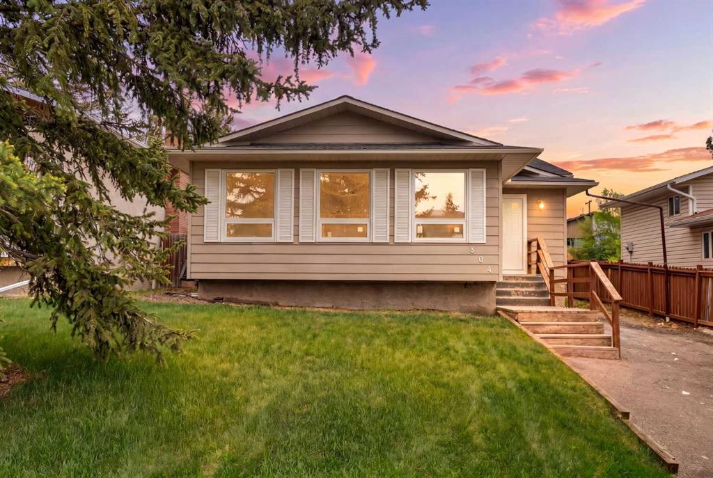 Picture of 304 Beddington Circle NE, Calgary Real Estate Listing