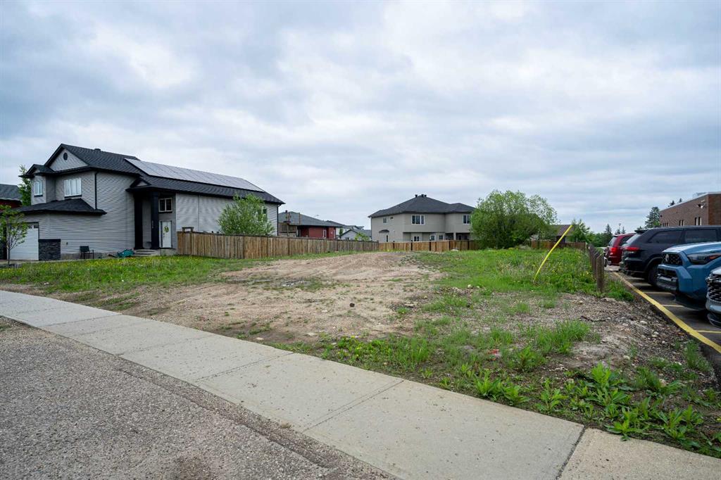 Picture of 212 Beacon Hill Drive , Fort McMurray Real Estate Listing