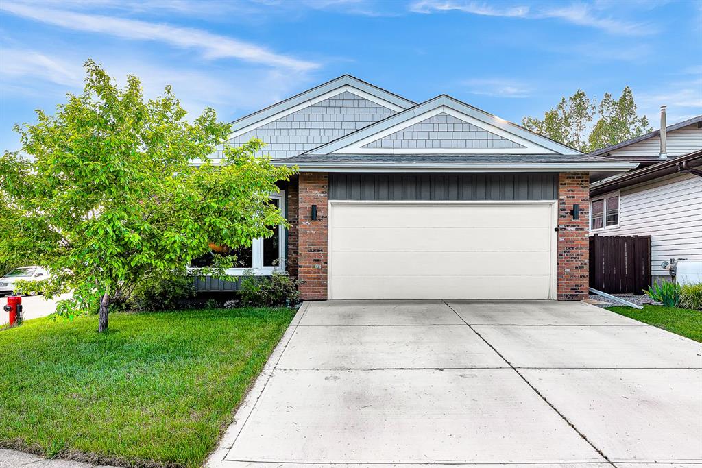 Picture of 120 Woodbrook Close SW, Calgary Real Estate Listing