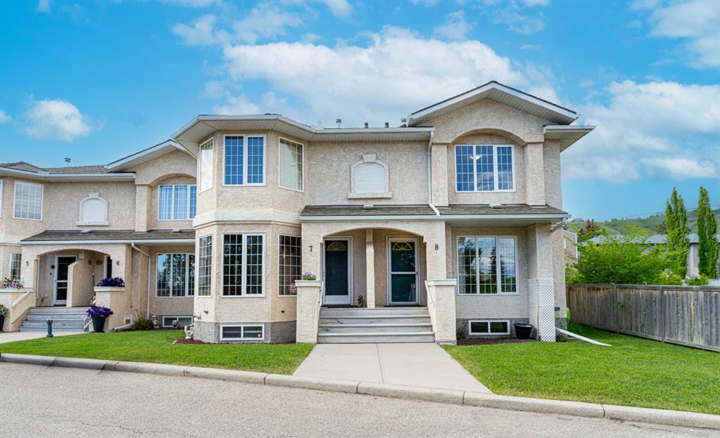 Picture of 8, 120 Ross Avenue , Cochrane Real Estate Listing