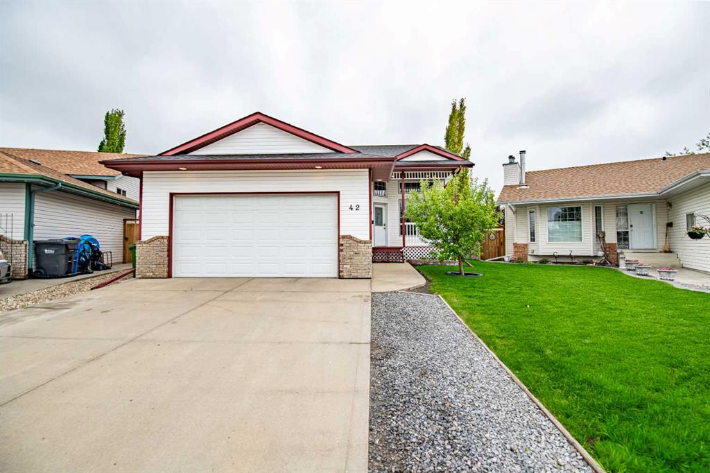 Picture of 42 Logan Close , Red Deer Real Estate Listing