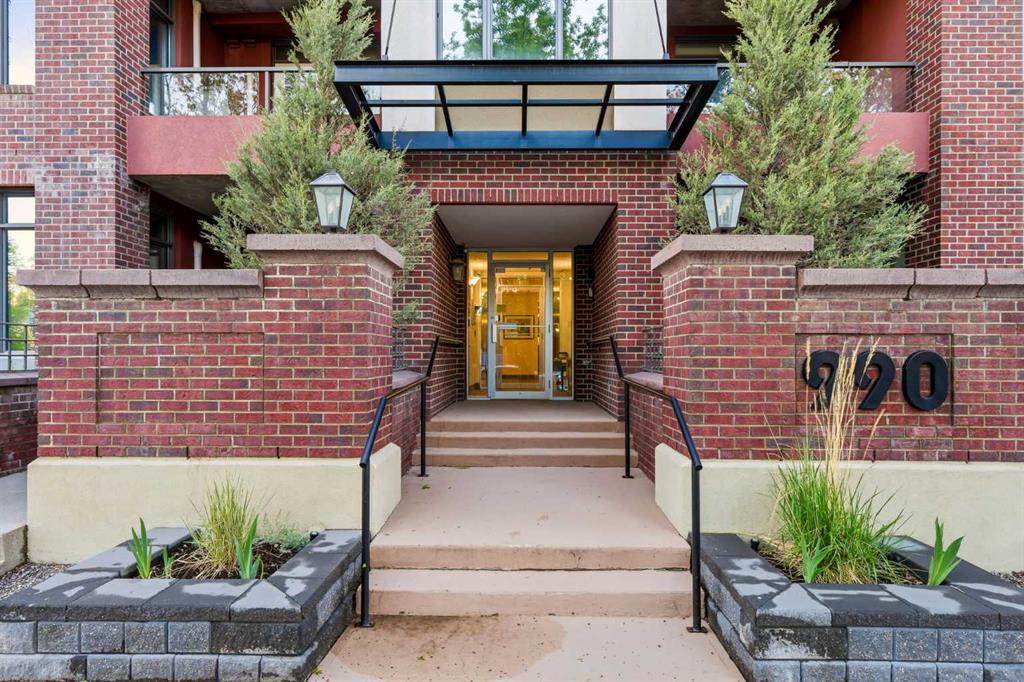 Picture of 536, 990 Centre Avenue NE, Calgary Real Estate Listing