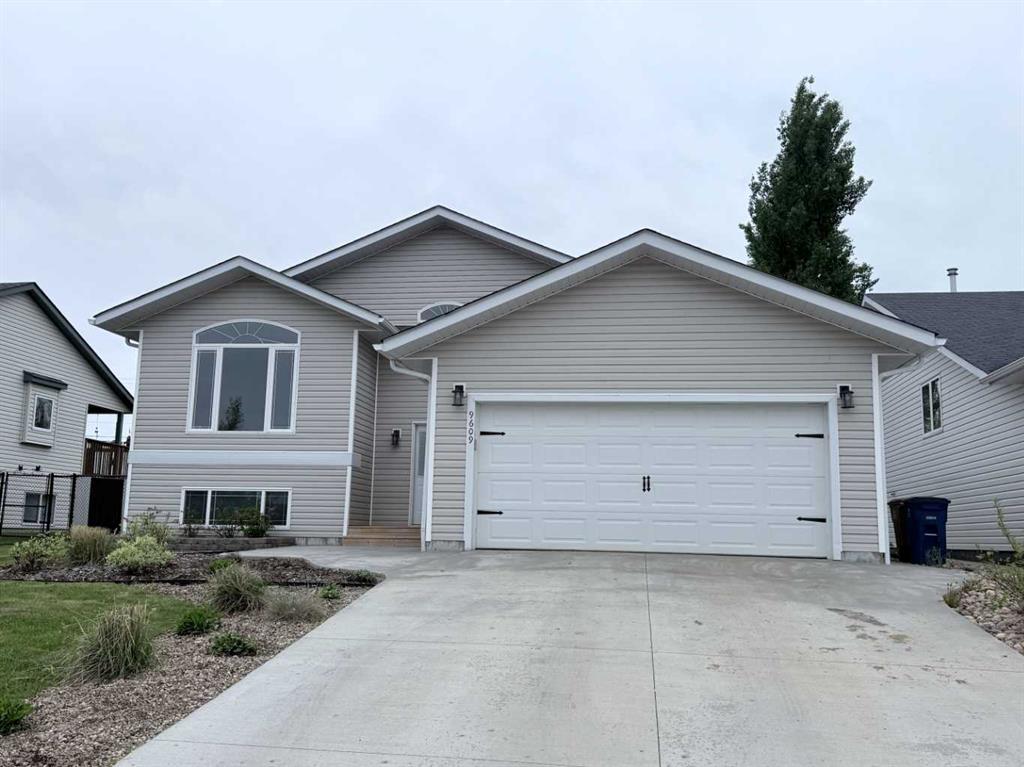 Picture of 9609 100 Avenue , Lac La Biche Real Estate Listing