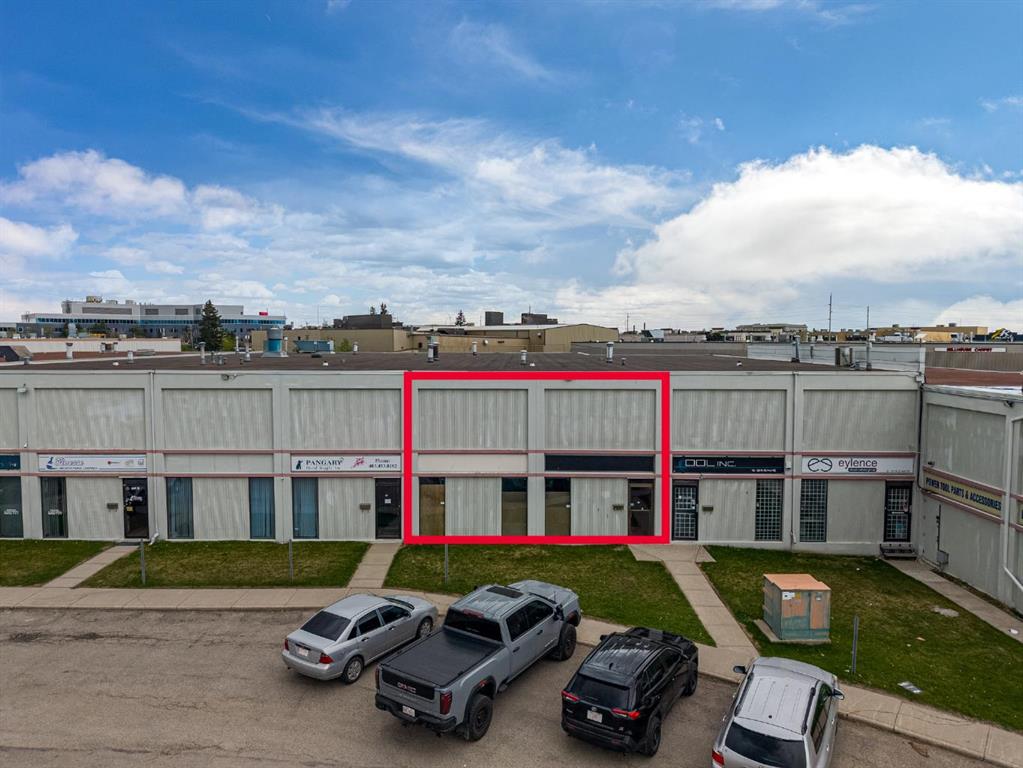 Picture of 13, 2219 35 Avenue NE, Calgary Real Estate Listing