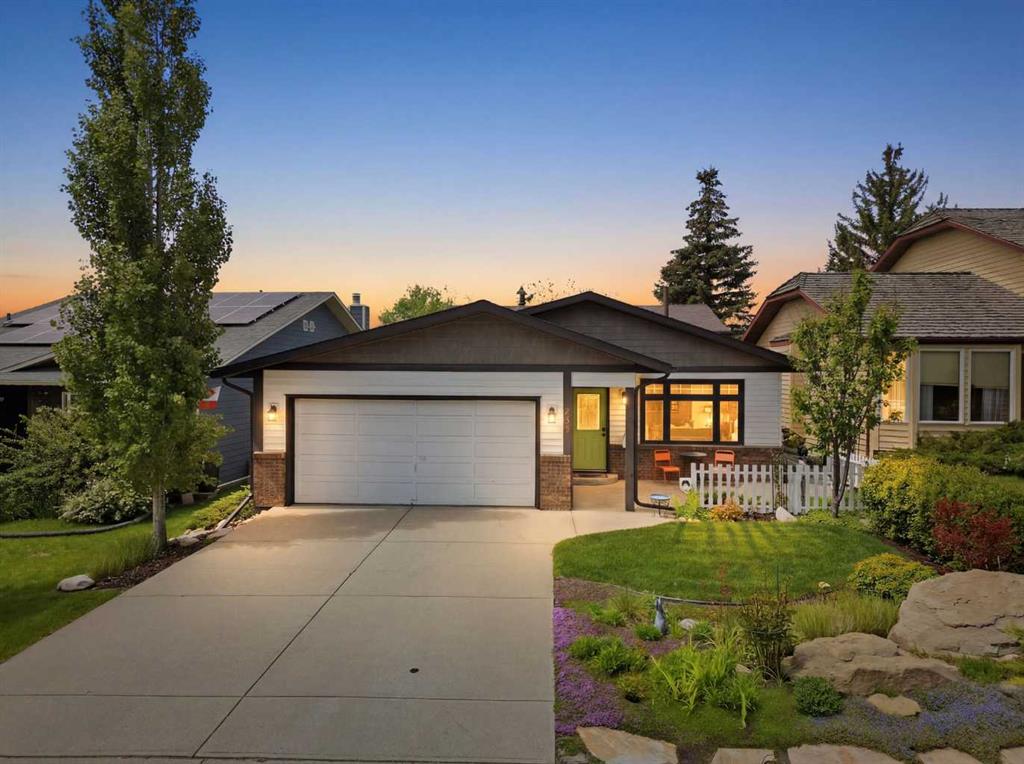 Picture of 232 Hawkcliff Way NW, Calgary Real Estate Listing