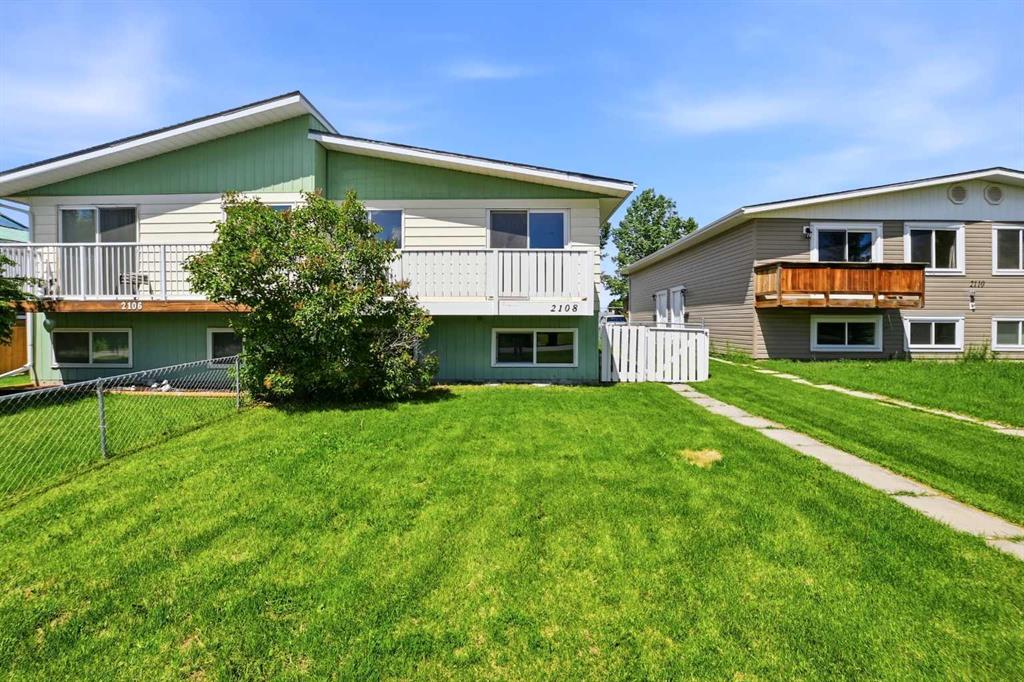 Picture of 2108 23 Avenue Close , Bowden Real Estate Listing