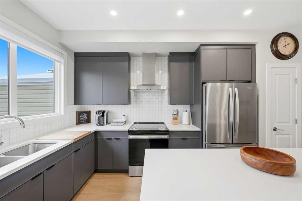 Picture of 23 Wolf Creek Drive SE, Calgary Real Estate Listing