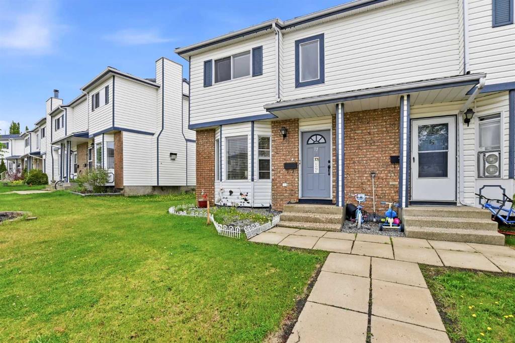 Picture of 17 Elwell Close , Red Deer Real Estate Listing