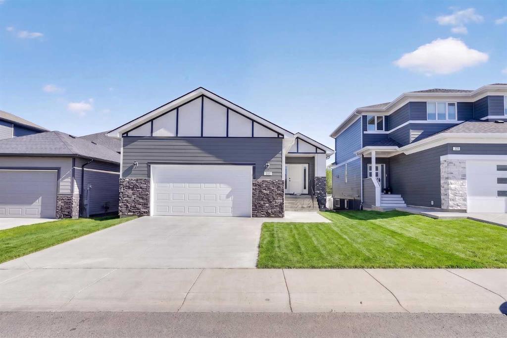 Picture of 225 Greenwood Road , Coalhurst Real Estate Listing