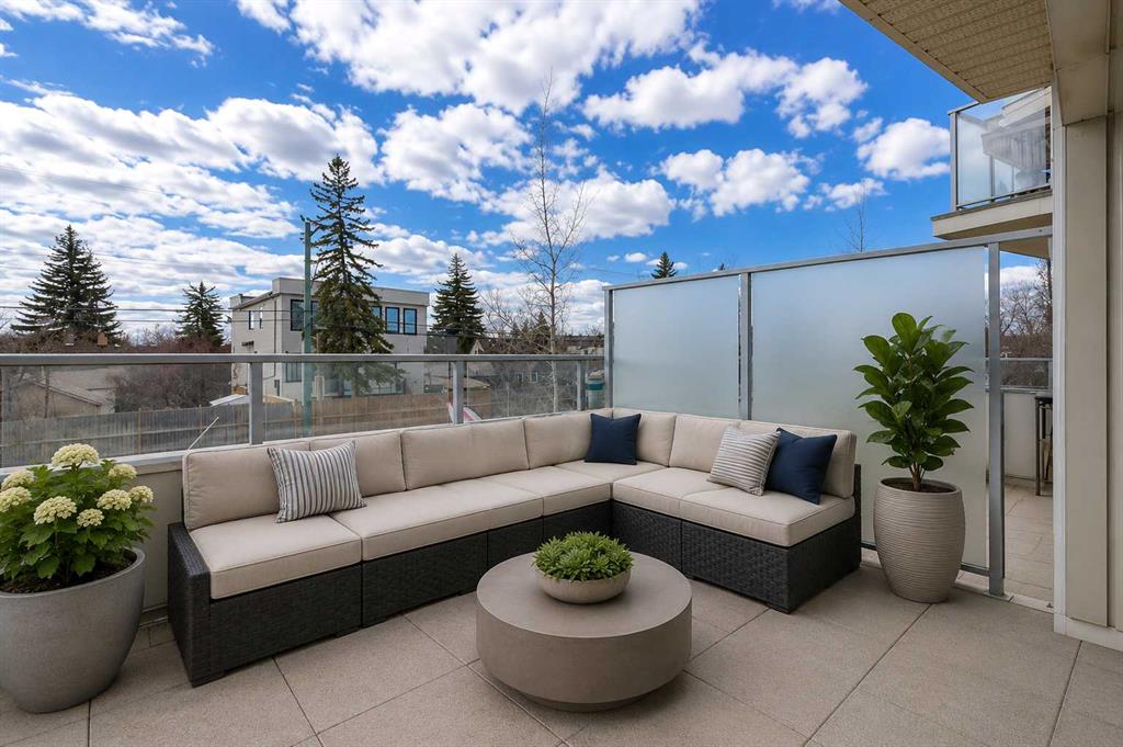 Picture of 209, 119 19 Street NW, Calgary Real Estate Listing