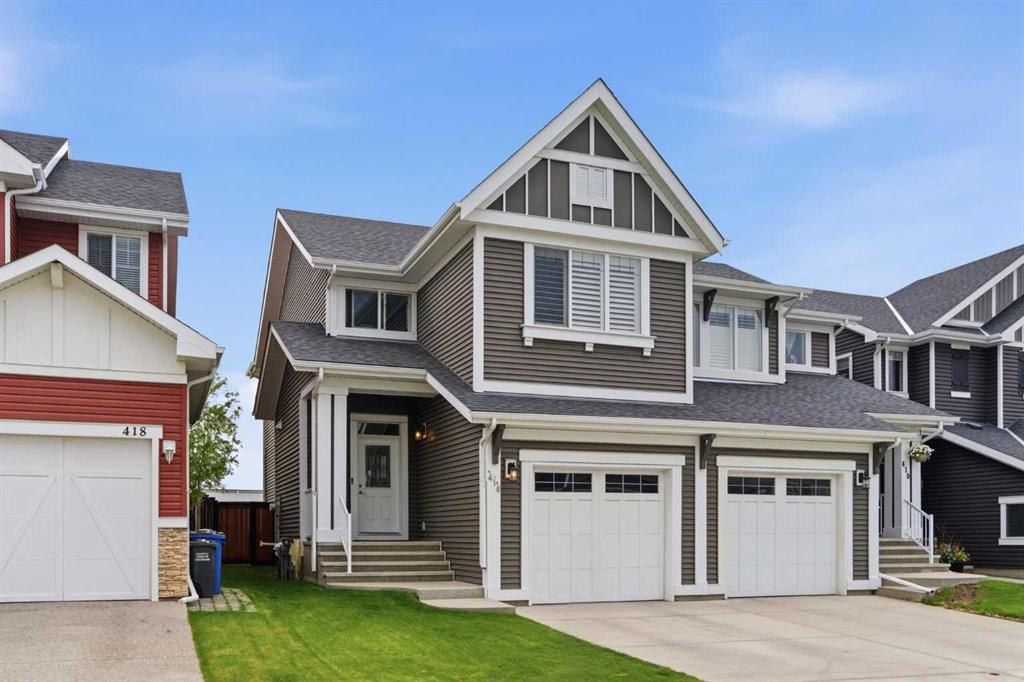 Picture of 414 River Heights Crescent , Cochrane Real Estate Listing