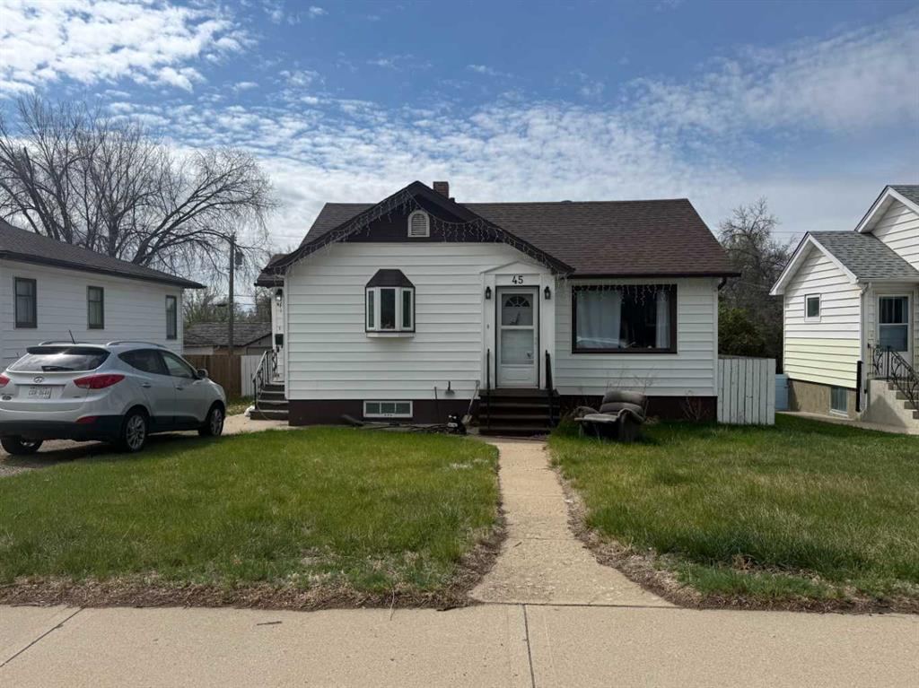 Picture of 45 4 Street SW, Medicine Hat Real Estate Listing