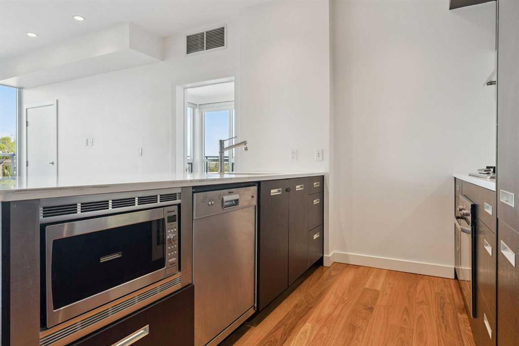 Picture of 302, 2505 17 Avenue SW, Calgary Real Estate Listing