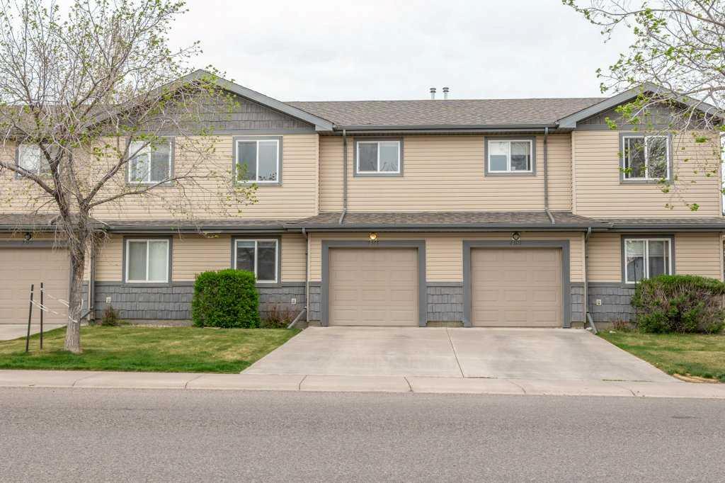 Picture of 3, 105 Silkstone Road W, Lethbridge Real Estate Listing