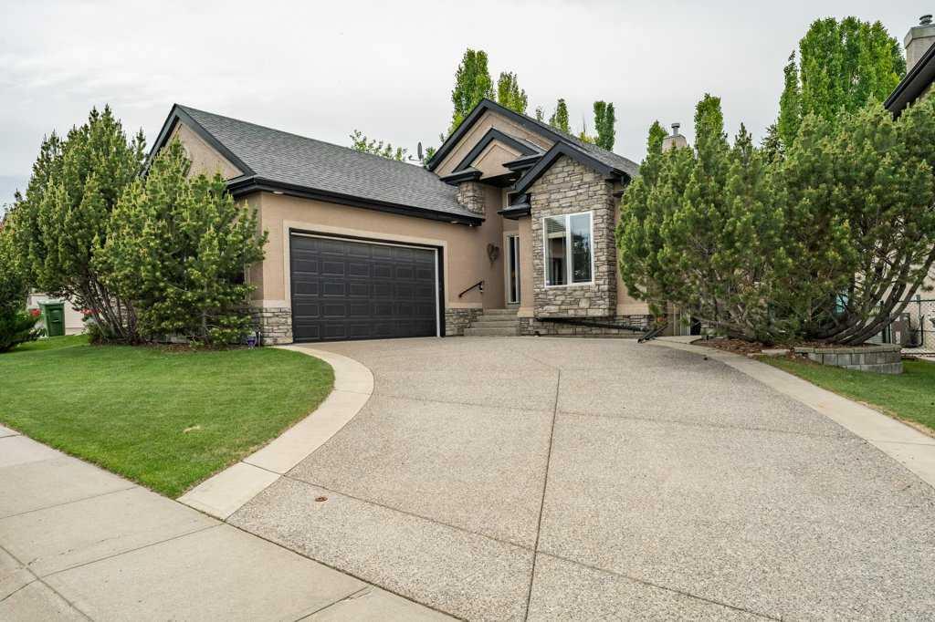 Picture of 123 Valley Creek Road NW, Calgary Real Estate Listing