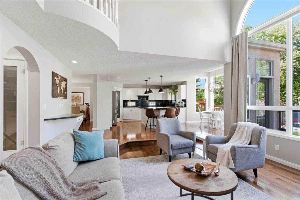 Picture of 30 Mt Yamnuska Court SE, Calgary Real Estate Listing
