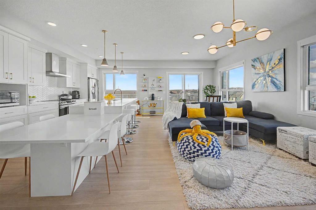 Picture of 304, 40 Carrington Plaza NW, Calgary Real Estate Listing
